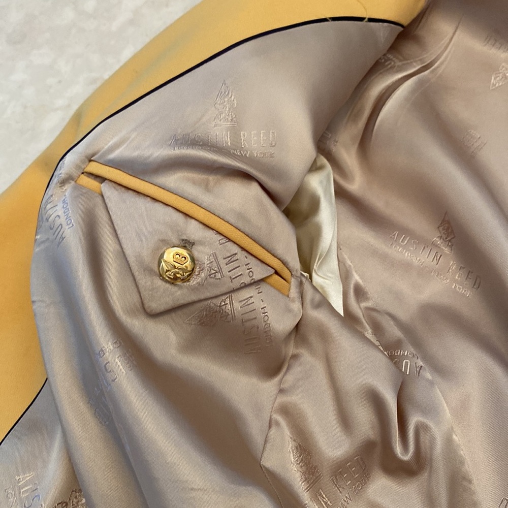 Women Jacket - Picture 13 of 15
